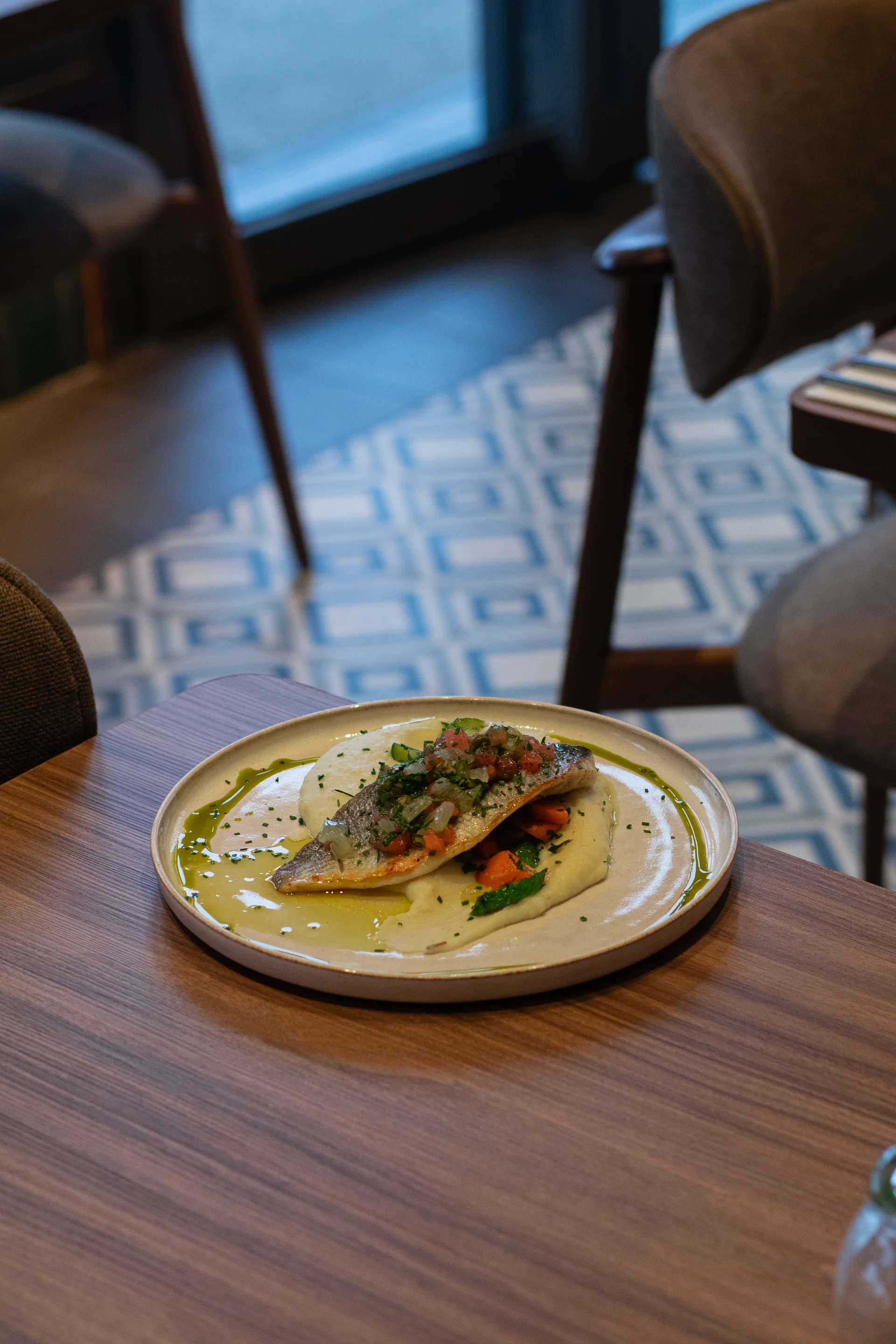 Filet de poisson en assiette