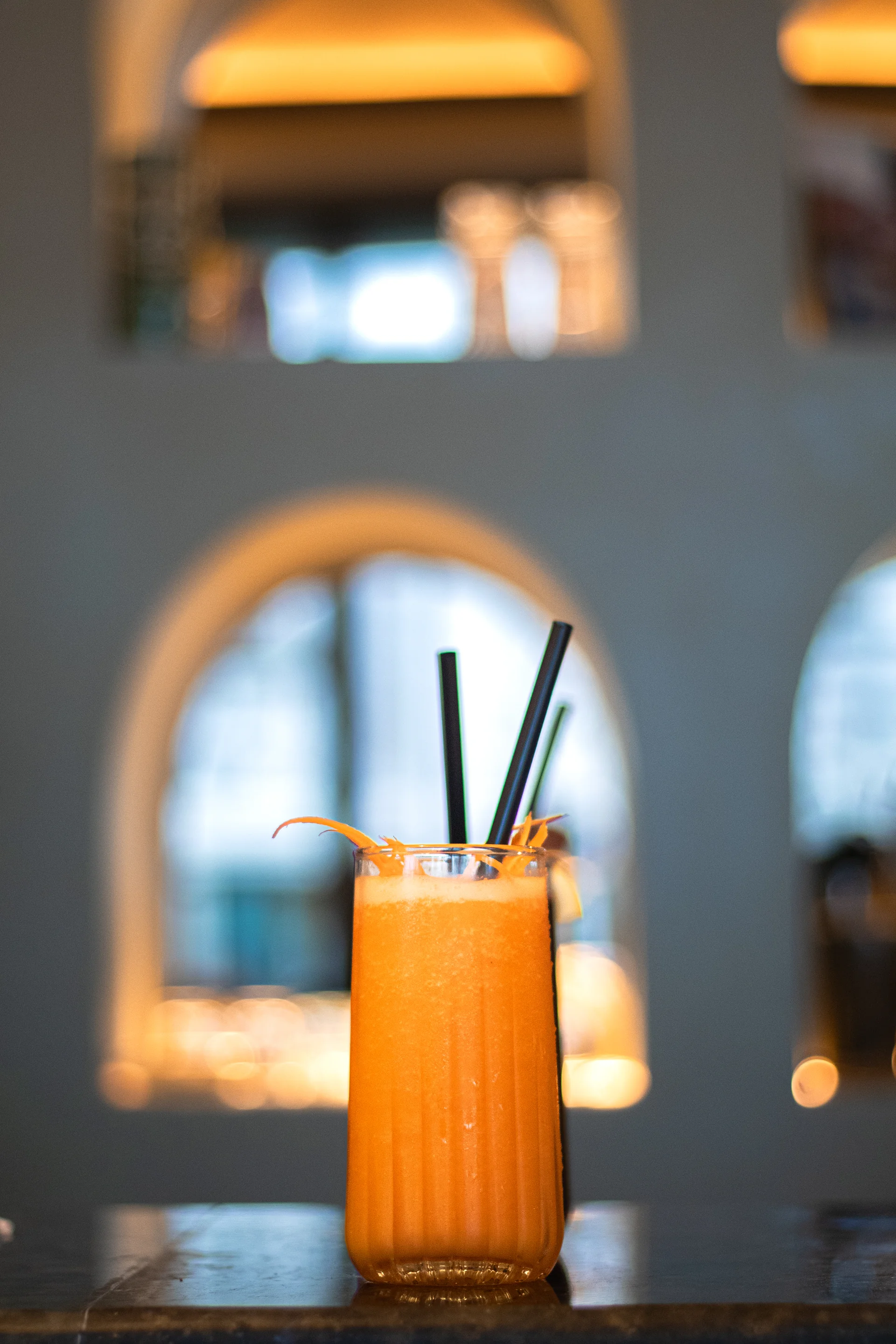 Jus d'orange frais au bar