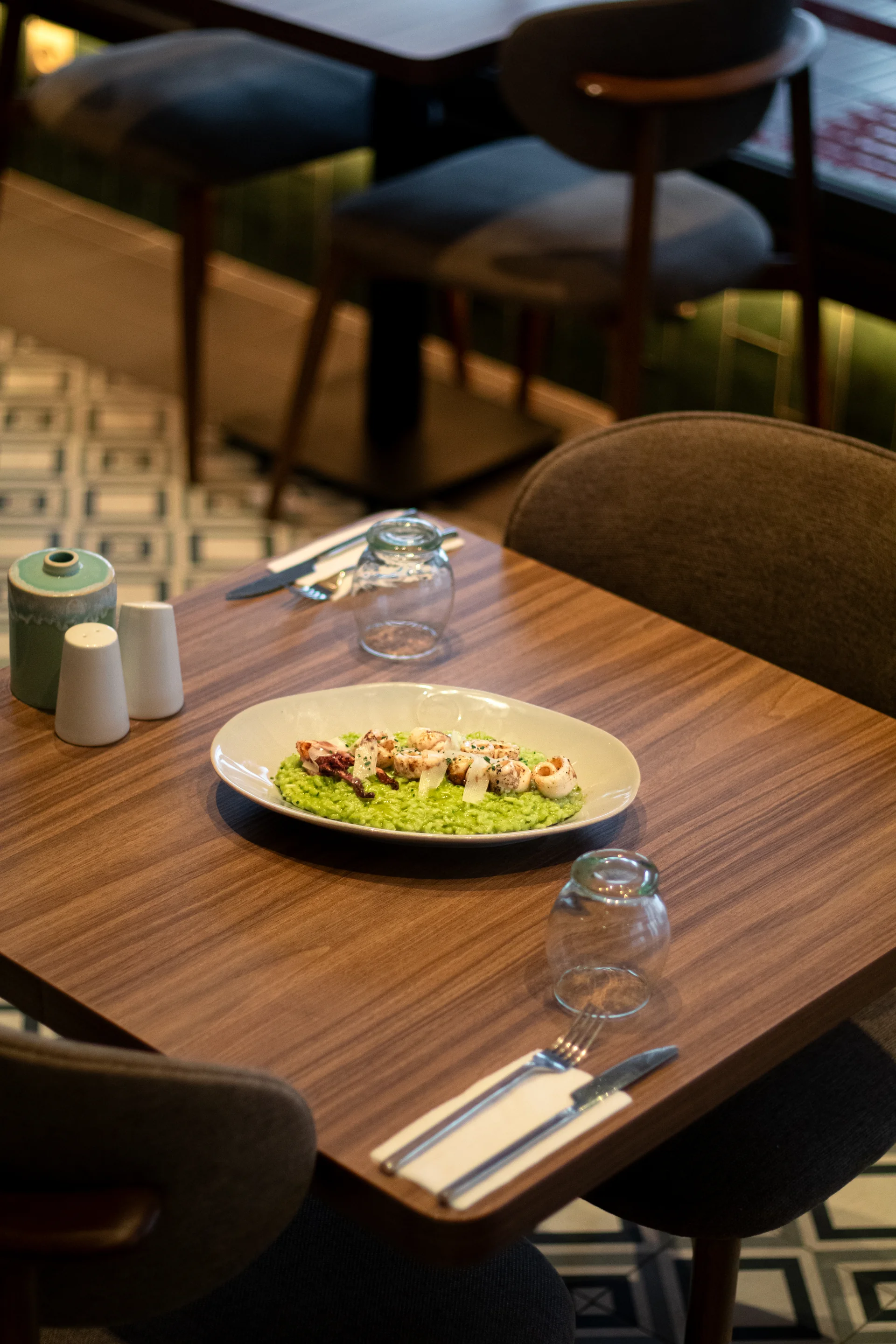 Risotto vert aux calamars